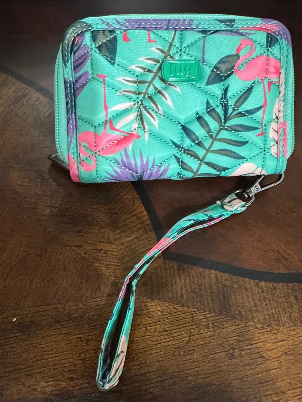 Lug wallet